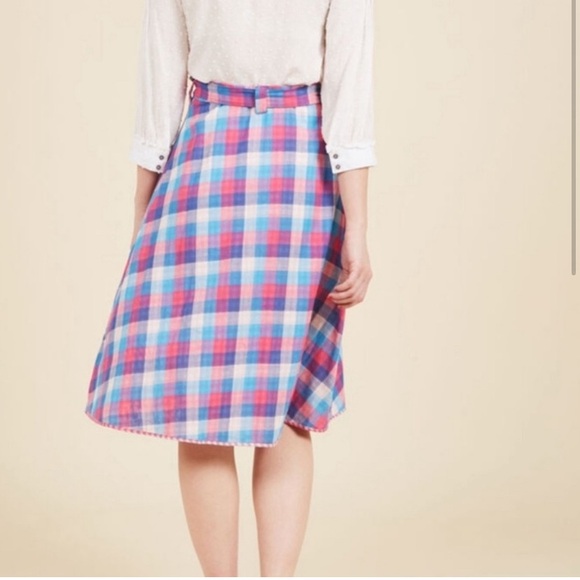 ModCloth Reversible Blue and Pink Gingham Wrap Skirt - Picture 3 of 5